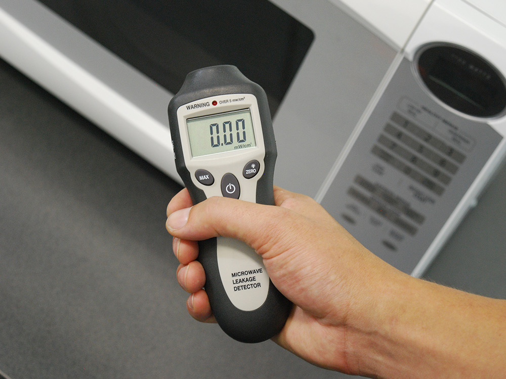 Microwave leakage testing
